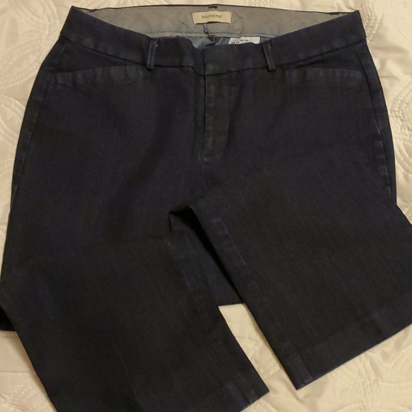 Capri pants - Picture 1 of 3